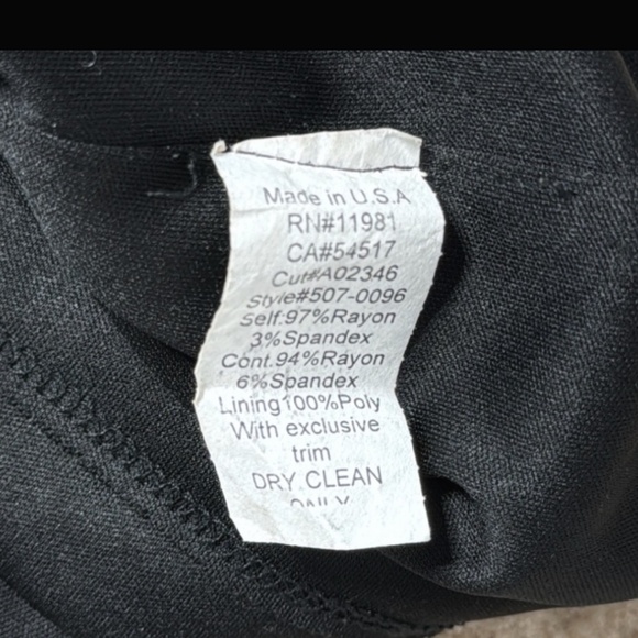 Bailey 44 Dress Sheath Black Grey Sleeve Colorblock Stretch Knit Long Sleeve LBD - Picture 9 of 11